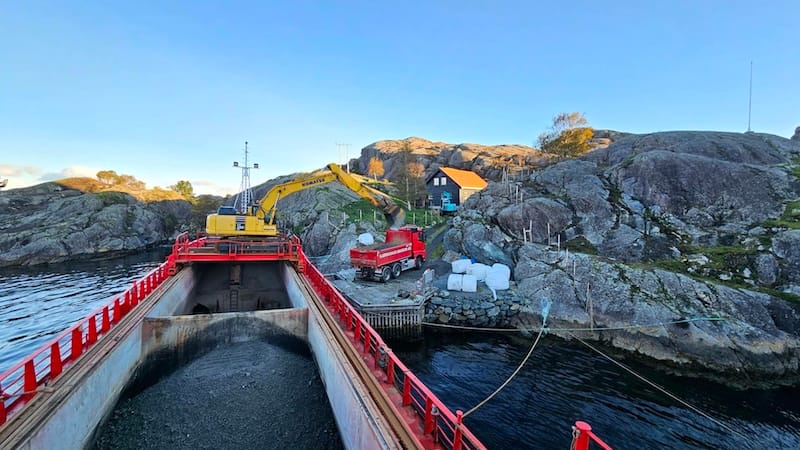 En fersk pilotstudie ledet av Statens vegvesen og Kystrederiene, viser at sjøtransport har langt lavere klimagassutslipp enn tidligere beregnet – og langt lavere enn lastebiltransport.